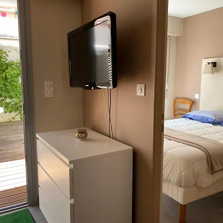דירה T2 Renove Avec Terrasse A 20m De La Plage - Garage - Wifi - Classe 2 Etoiles - Fr-1-539-42 *