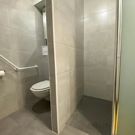 T2 Renove Avec Terrasse A 20m De La Plage - Garage - Wifi - Classe 2 Etoiles - Fr-1-539-42 * סן-פאלה-סור-מר