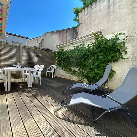 T2 Renove Avec Terrasse A 20m De La Plage - Garage - Wifi - Classe 2 Etoiles - Fr-1-539-42 *