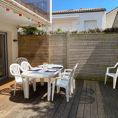 T2 Renove Avec Terrasse A 20m De La Plage - Garage - Wifi - Classe 2 Etoiles - Fr-1-539-42 *